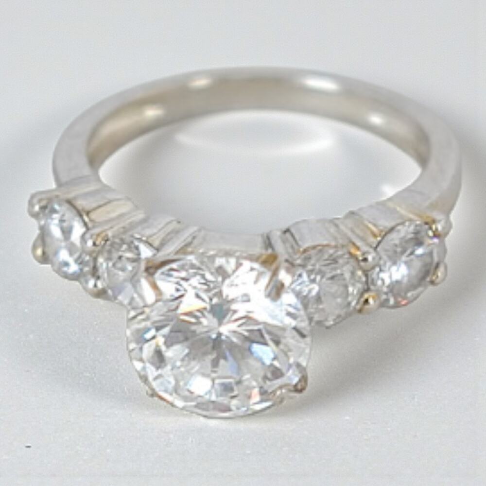 Sterling Silver 925 Five Stone Cubic Zirconia Ring Prong Set Vintage Size 5